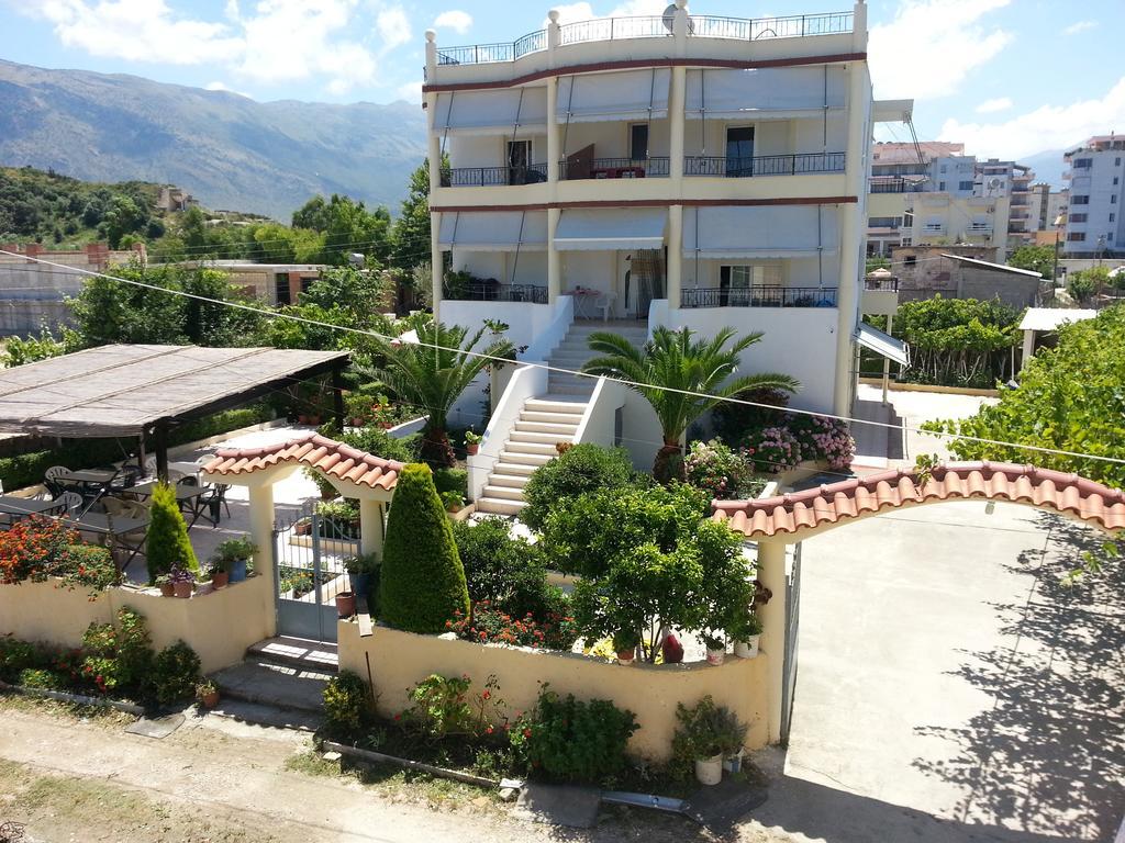 Rudi Apartment